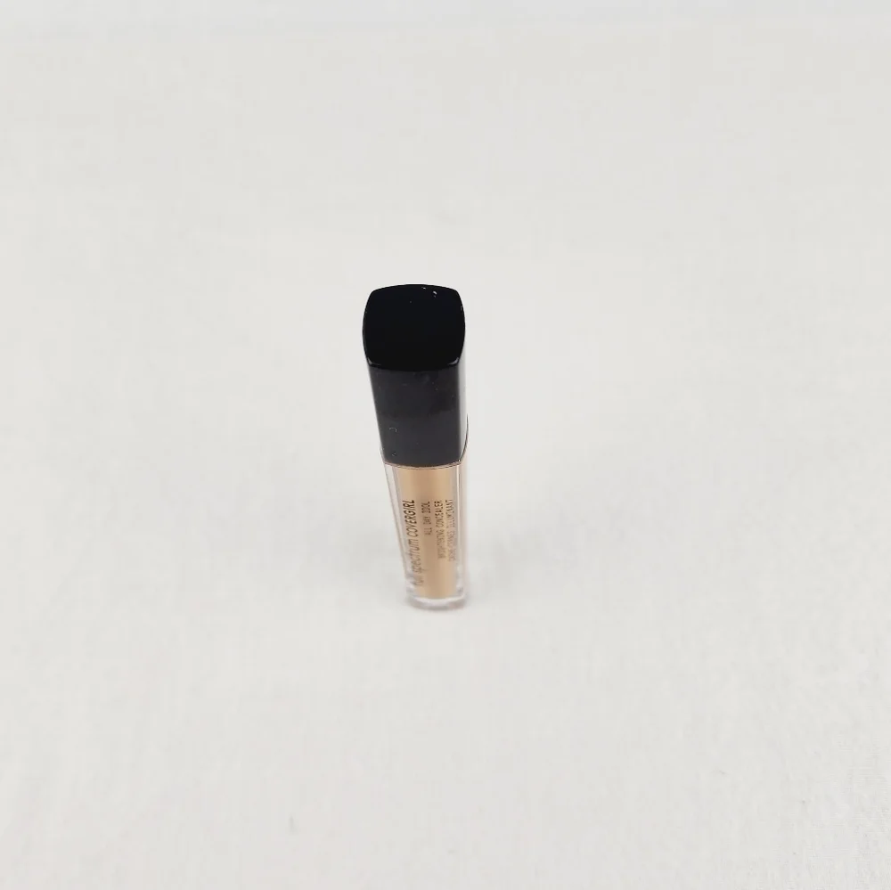 LAST ONE 🔥Cover Girl Full Spectrum All Day Idol Brightening Concealer